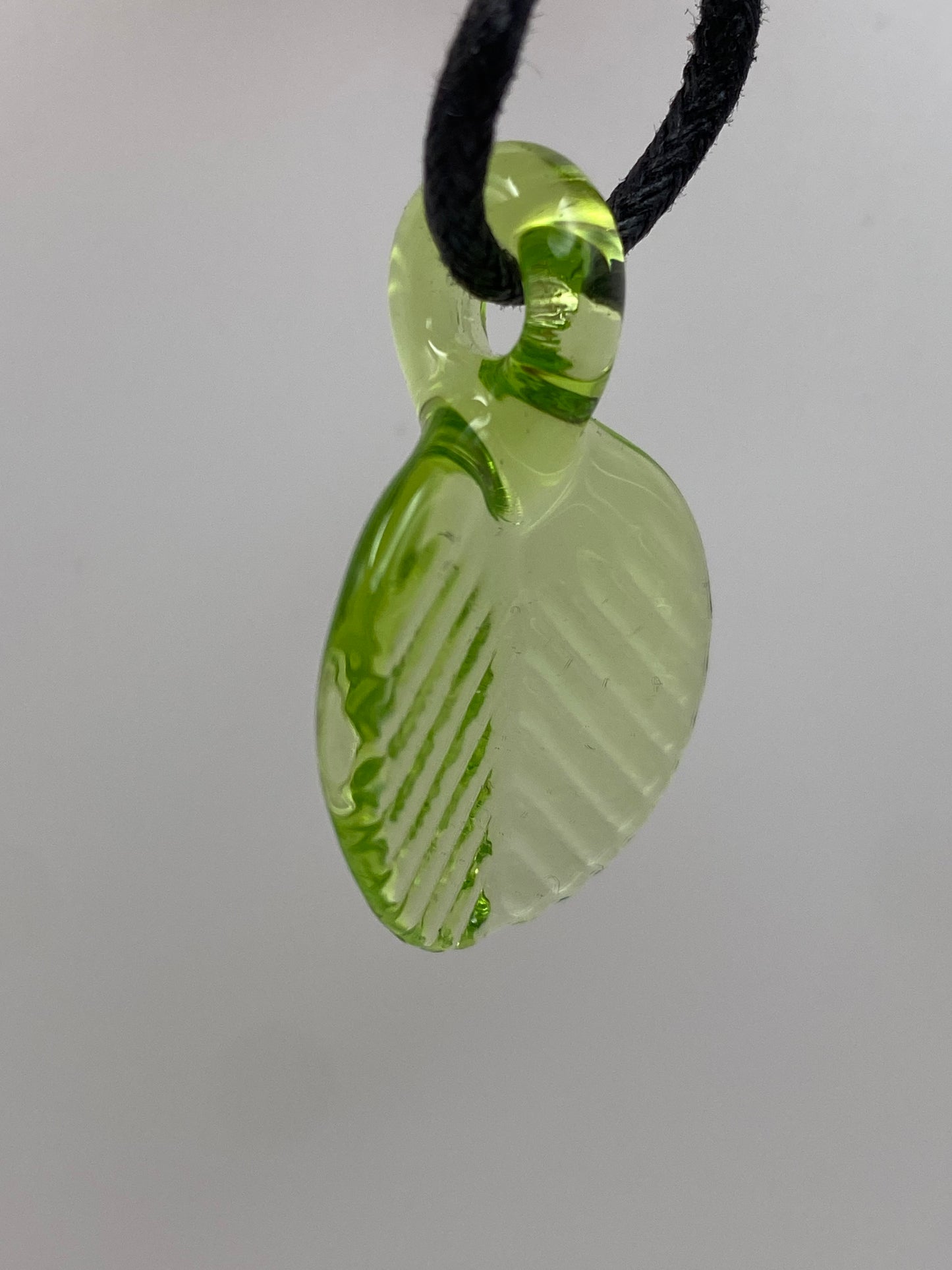 Leaf Pendant - Kryptonite