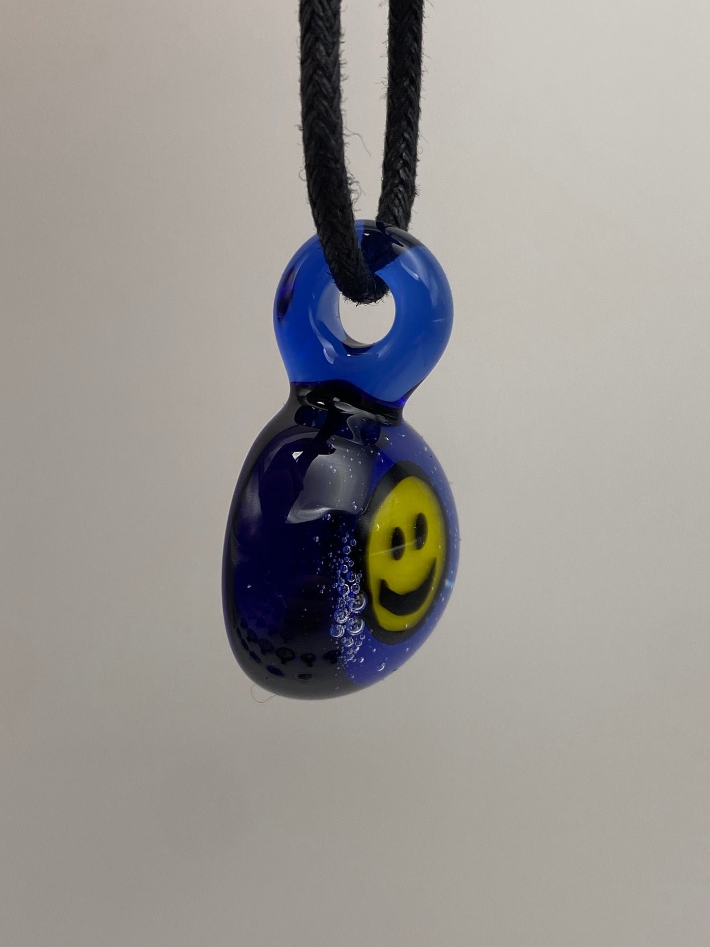 Happy Pendant - Lite Cobalt w/ blue UV