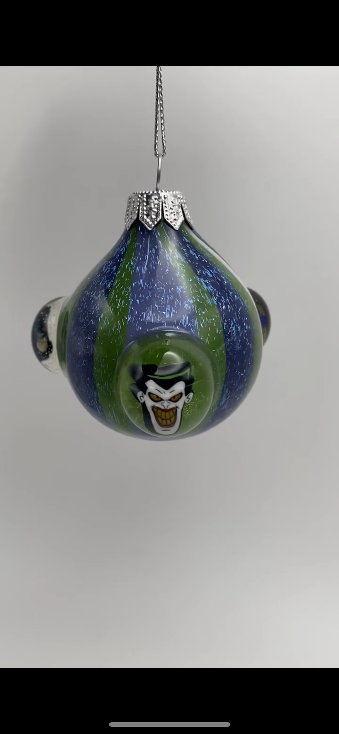 Batman v Joker Dichro UV Ornament