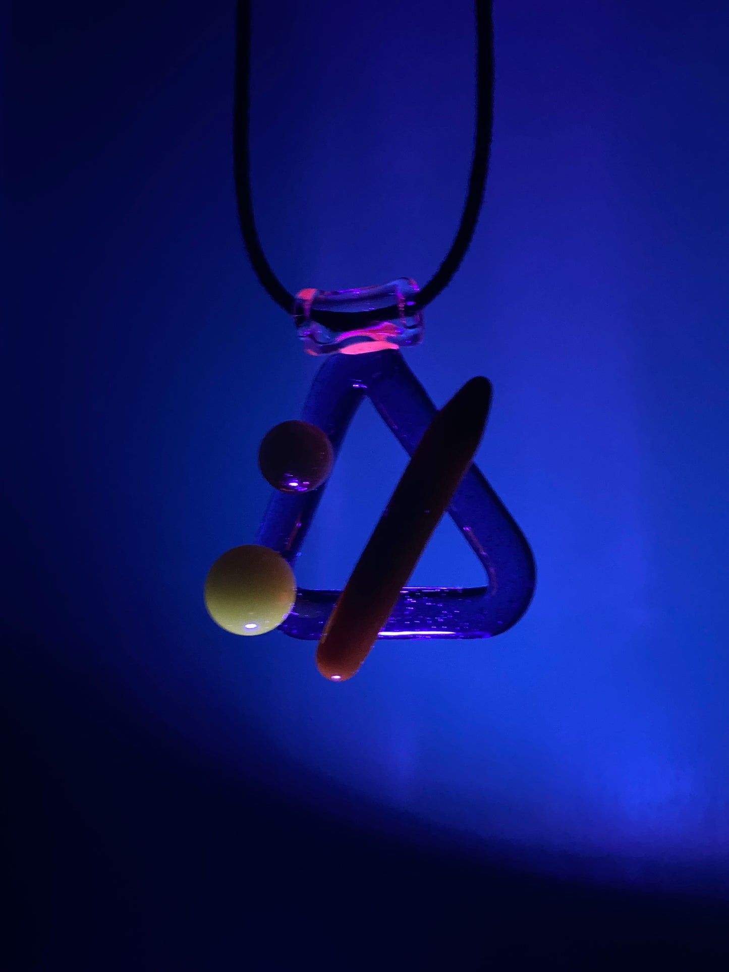 Please Bring back the 90’s pendant - #1