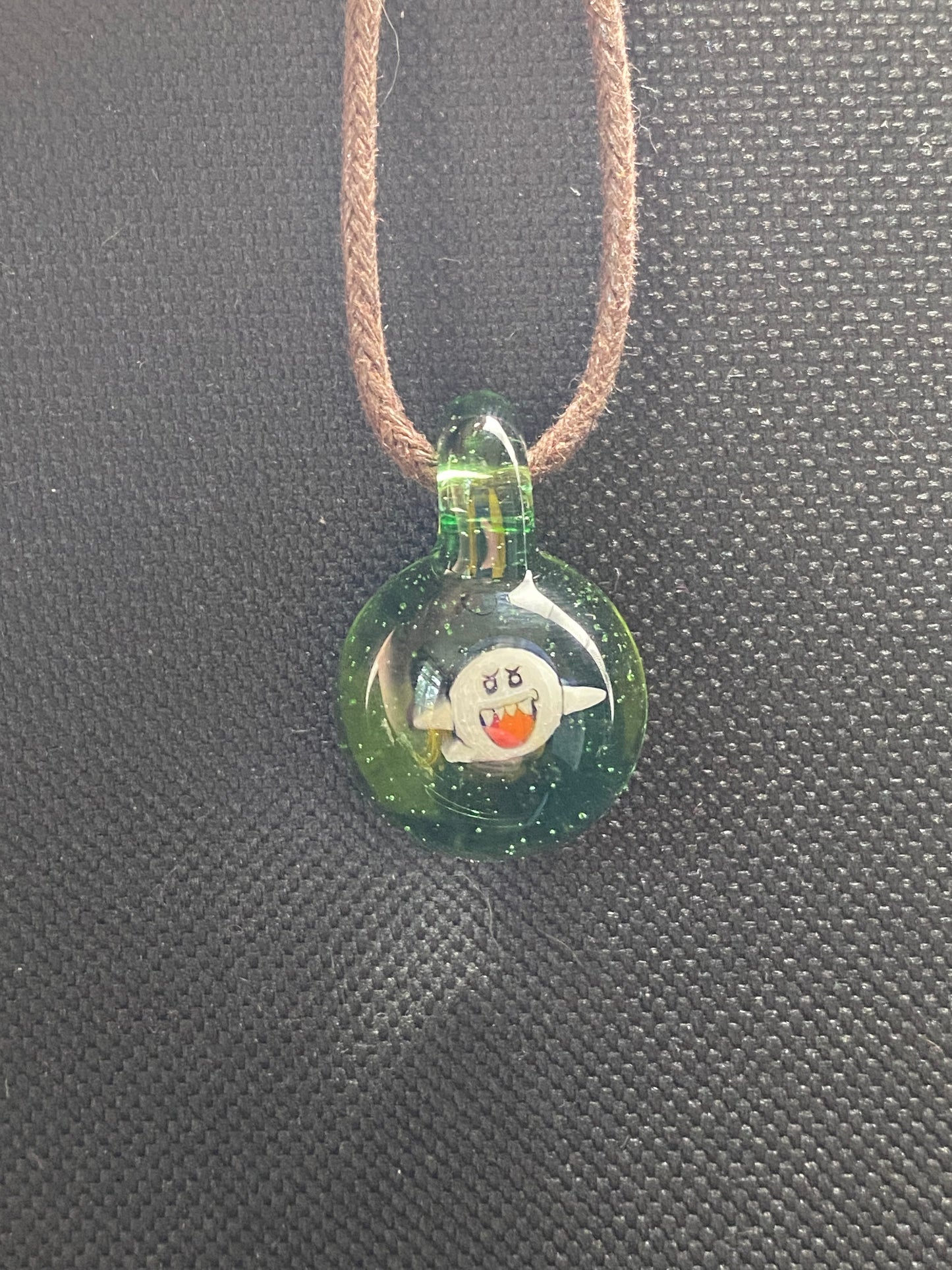 Boo Pendant - Kryptonite