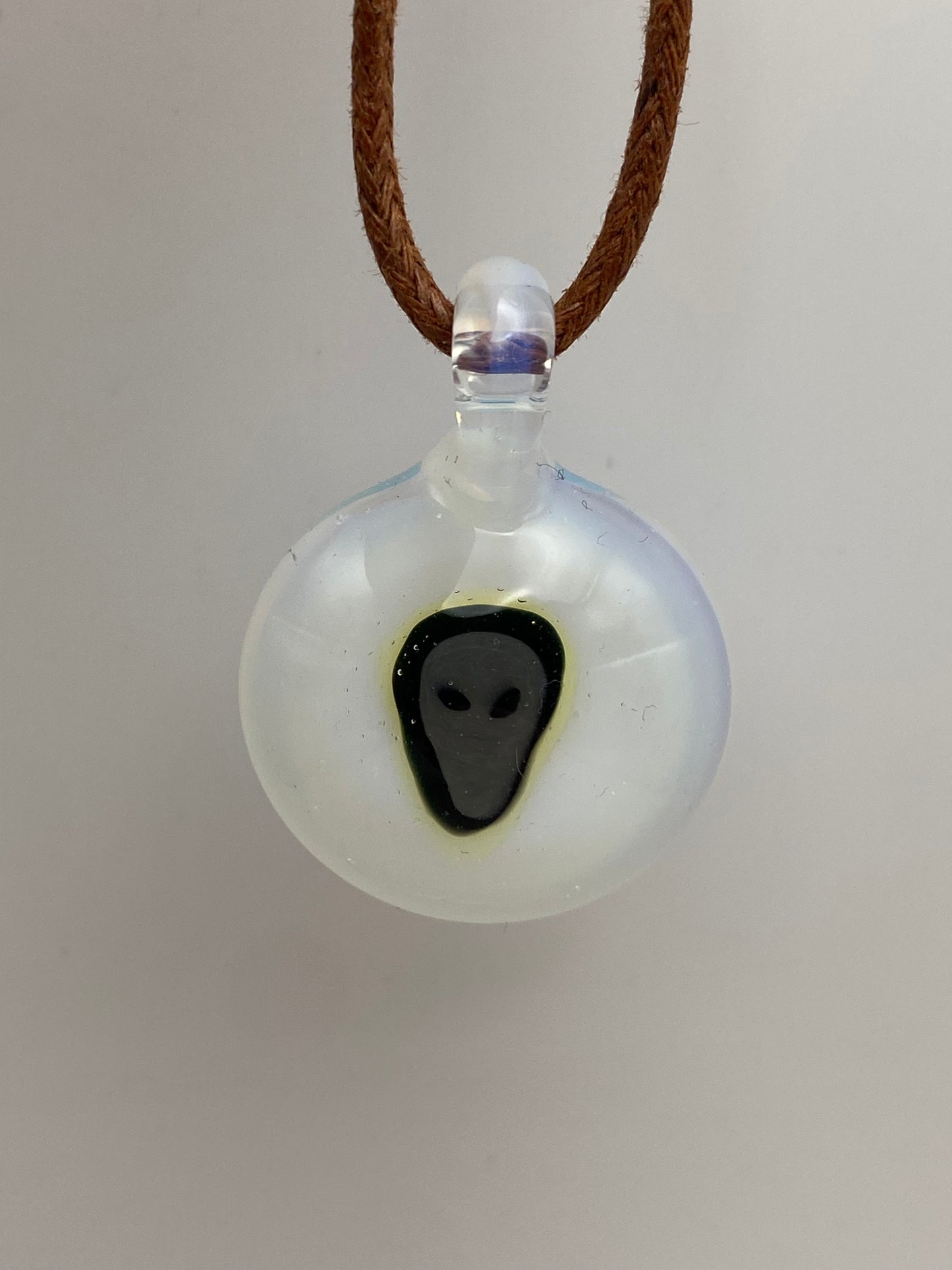 Alien Pendant - Ghost