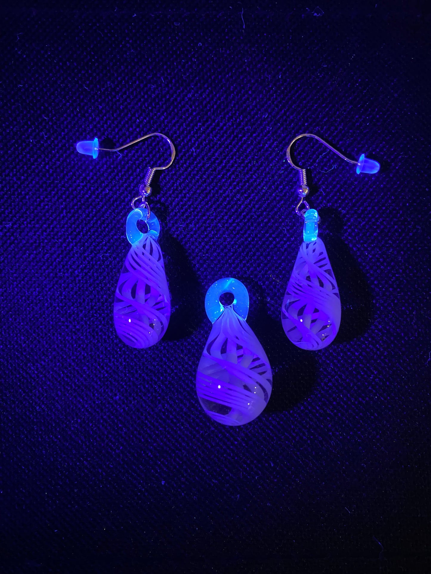 Pendant and Earring Set - white double swirl with UV loops