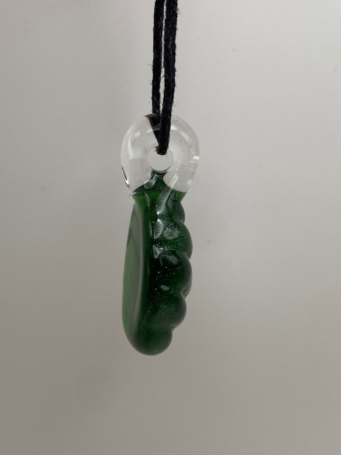 Leaf Pendant - Green Stardust