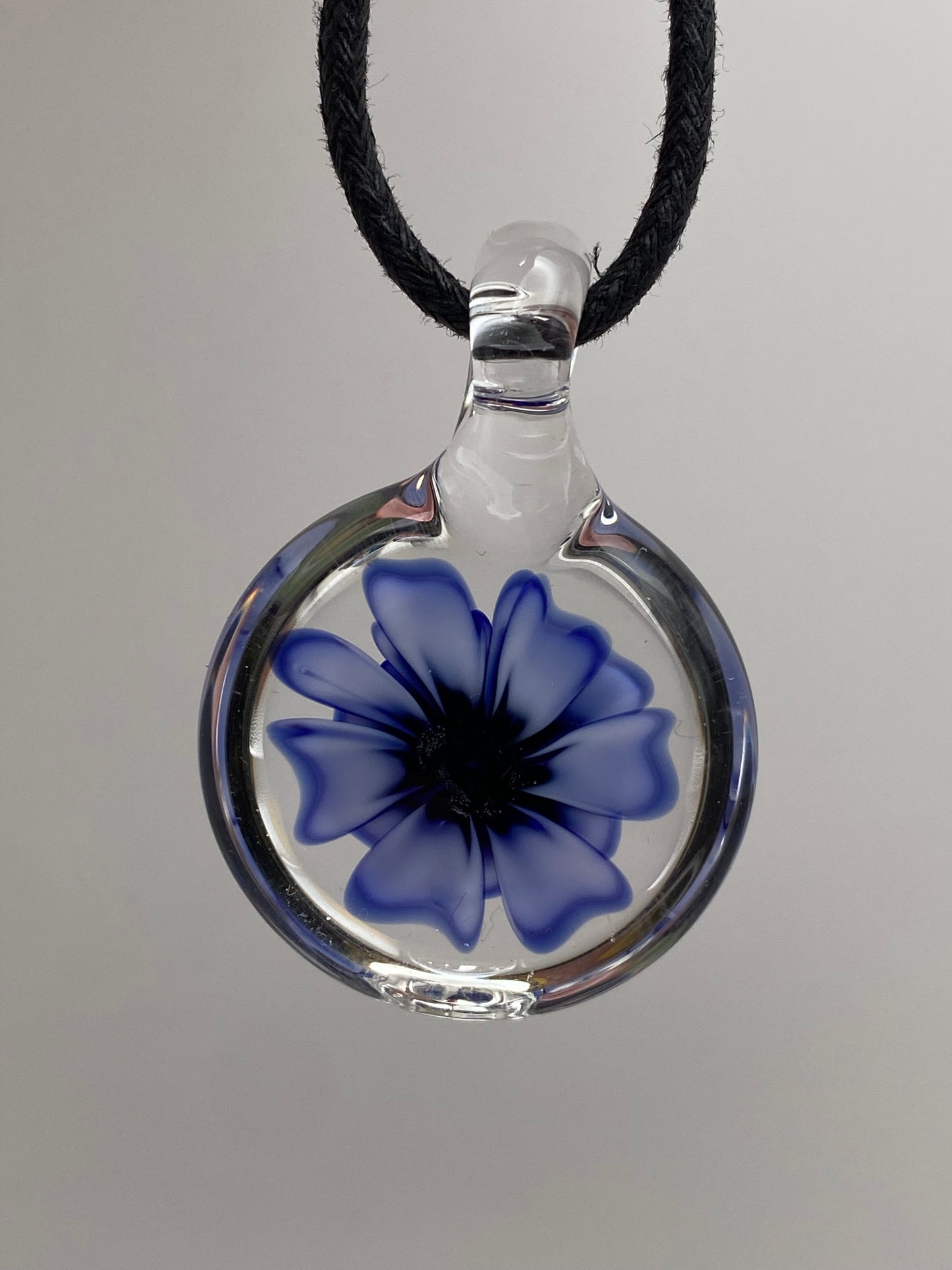 Flower Implosion Pendant - Cobalt and White - Green Stamen